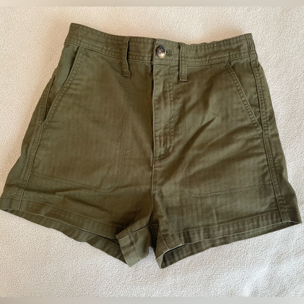 Madewell twill army green shorts